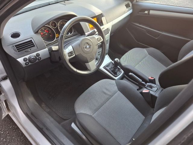 Opel Astra 2009