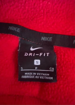 Sudadera con capucha Nike Dri-FIT roja y negra