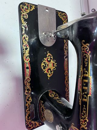Máquina de coser Alfa Modelo 20