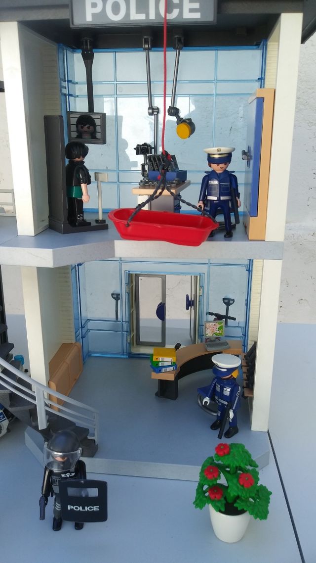 Comisaría Playmobil con helicóptero, moto y coche