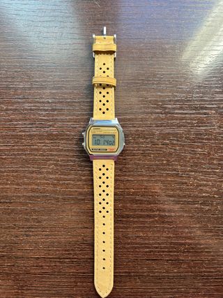 Casio Vintage Beige/Plata