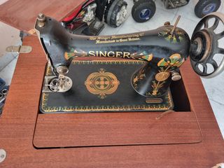 Máquina de coser Singer antigua