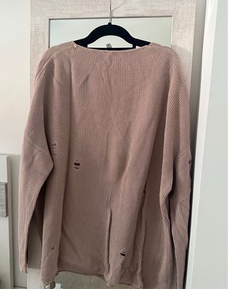 Jersey oversize rosa palo con rotos