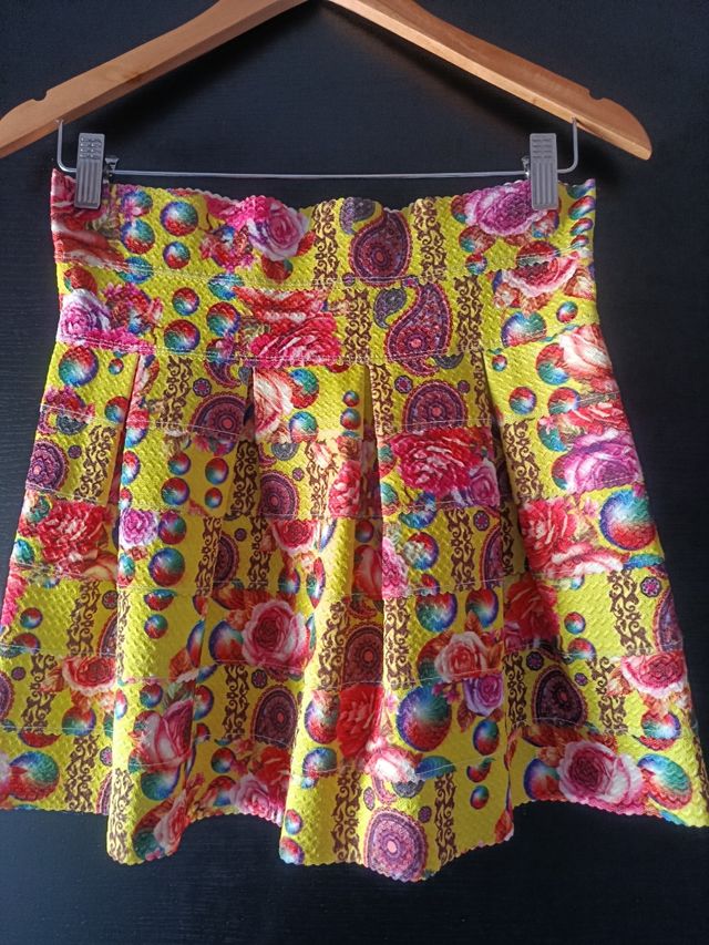 Falda vintage floral amarilla