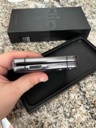 Samsung Galaxy Z Flip4 Negro