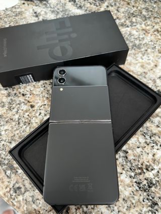 Samsung Galaxy Z Flip4 Negro