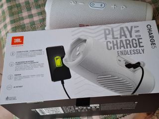 JBL Charge 5 bianca