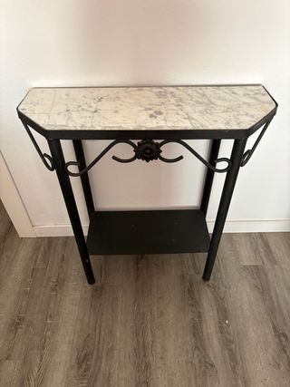 Mesa de entrada forja negra y mármol