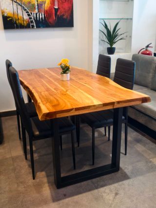 MESA DE COMEDOR DE MADERA DE ACACIA