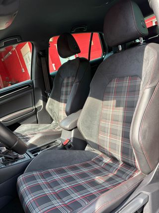 Volkswagen Golf 2.0 TSI 220cv DSG GTI BMT