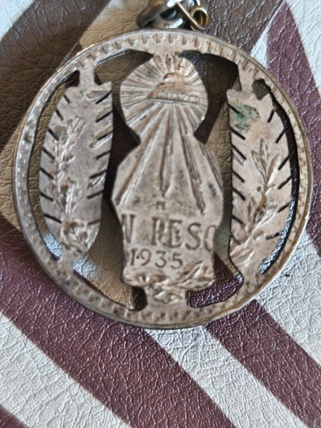 Medaglia Santo con punte dell'Argentina degli anni '30..