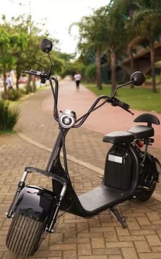 Patinete eléctrico negro