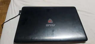 Asus ROG G771j Gaming. 16gb 4gb 
No carga bateria