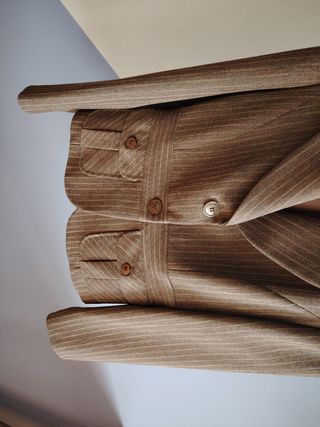 Americana corta Veintitantos talla 42