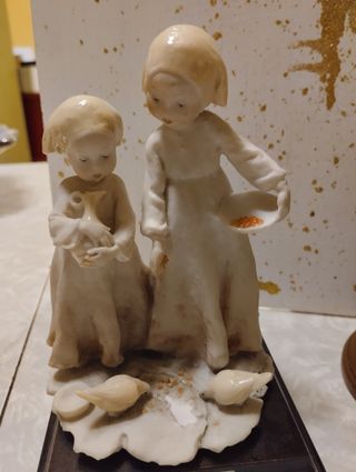 Statuina Giuseppe Armani