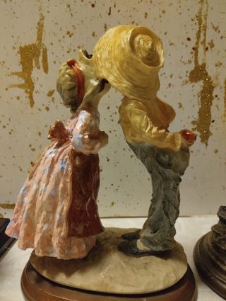 Statuina Giuseppe Armani