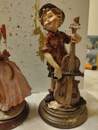 Statuina Giuseppe Armani