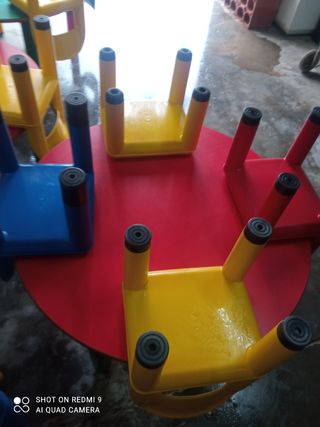 Mobiliario infantil puzzle colores