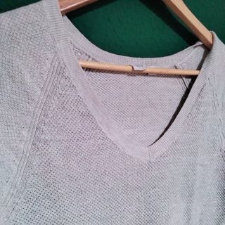 Camiseta GAP plateada de manga larga