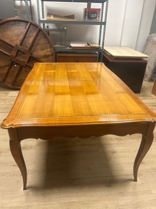 Mesa de comedor extensible de madera
