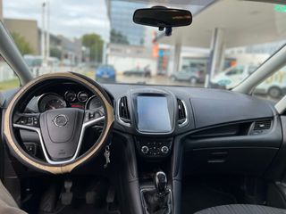 Opel Zafira Tourer 2016