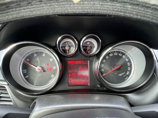 Opel Zafira Tourer 2016