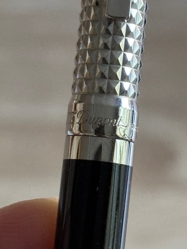 Bolígrafo S.T. Dupont