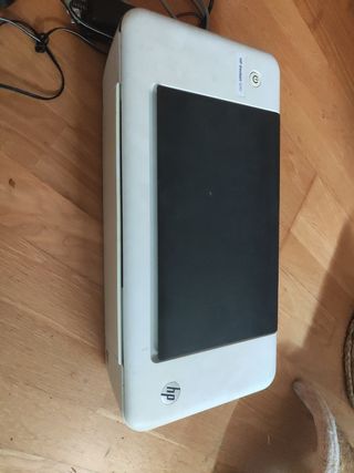 Impresora HP Deskjet 1010 Blanca.