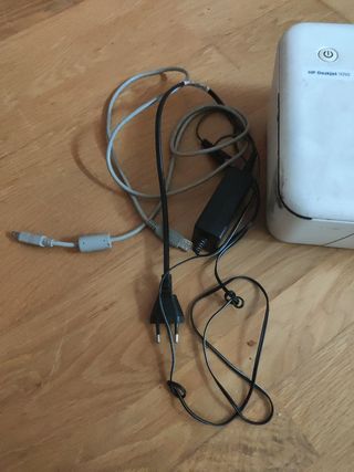 Impresora HP Deskjet 1010 Blanca.