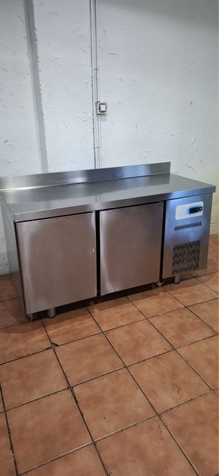 Bajo mostrador 2 puertas CORECO