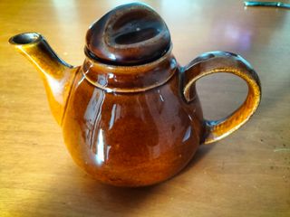 Servizio con Theiera e 2 tazze da the