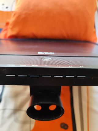 Televisor VDC 19 pulgadas + acople pared.