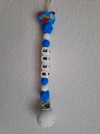 Chupetero personalizado con avión