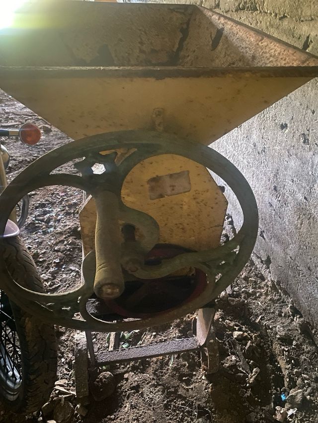 Despalilladora y estrujadora de uva