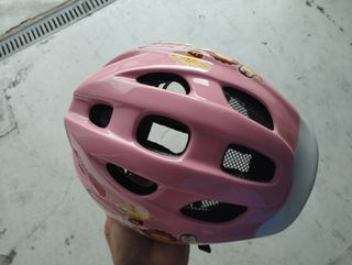 Casco infantil bicicleta rosa animales