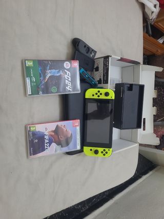 Nintendo Switch con FIFA 24 y FIFA 22