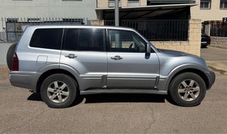 Mitsubishi Montero 2004