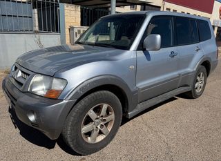 Mitsubishi Montero 2004