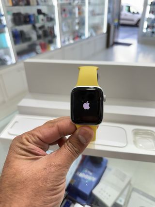 Apple Watch SE 44mm GPS + Cellular Plata