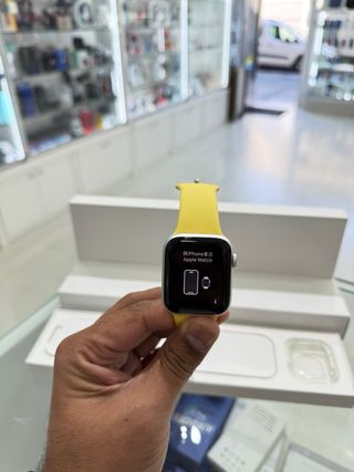 Apple Watch SE 44mm GPS + Cellular Plata