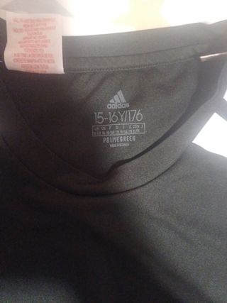 Camiseta deportiva Adidas negra