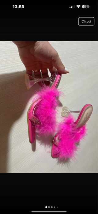Sandali fucsia con piume e tacco 10 cm