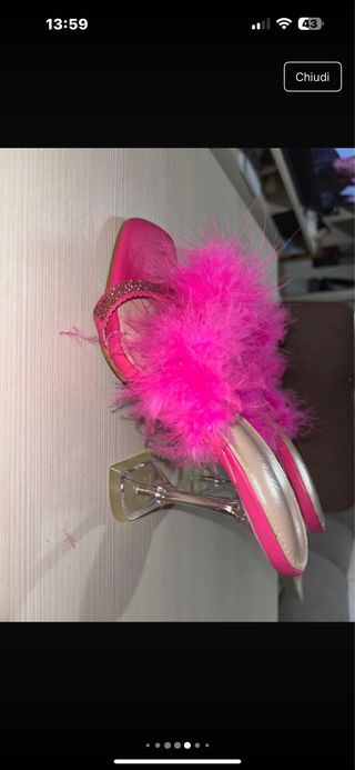 Sandali fucsia con piume e tacco 10 cm