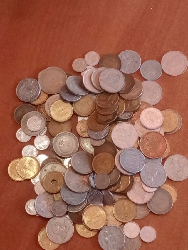 Medio kilo de monedas de Franco y Juan Carlos