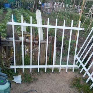 2 Rejas de aluminio