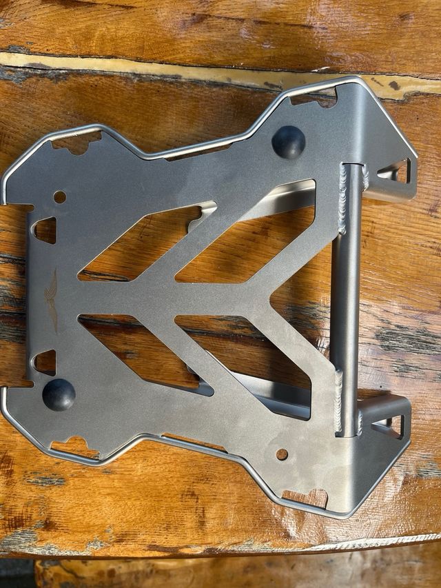 Piastra per bauletto moto