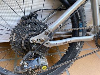 Bicicleta Early Rider 20 con horquilla mejorada 