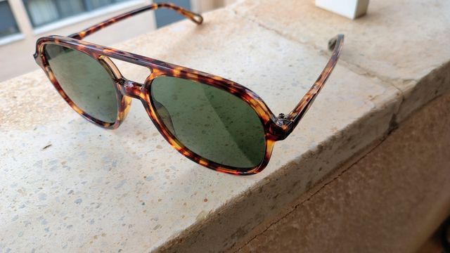 Gafas de sol estilo aviador tortuga