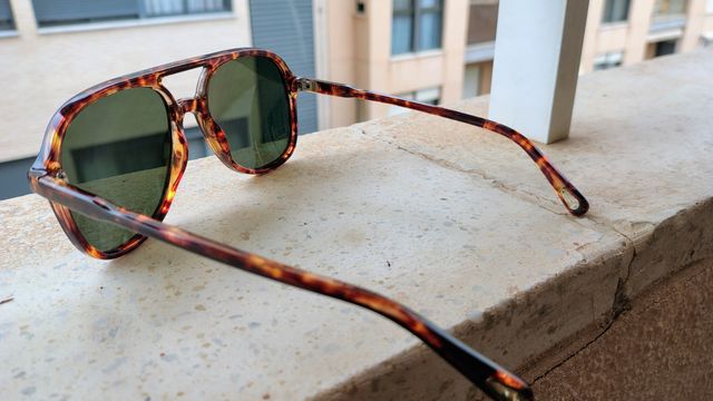 Gafas de sol estilo aviador tortuga