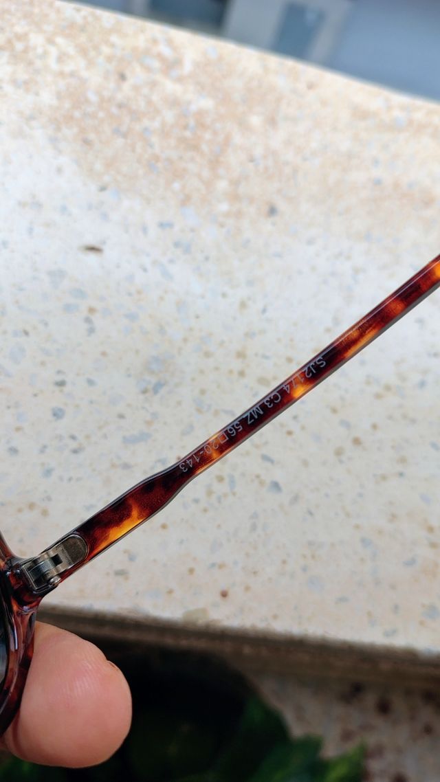 Gafas de sol estilo aviador tortuga